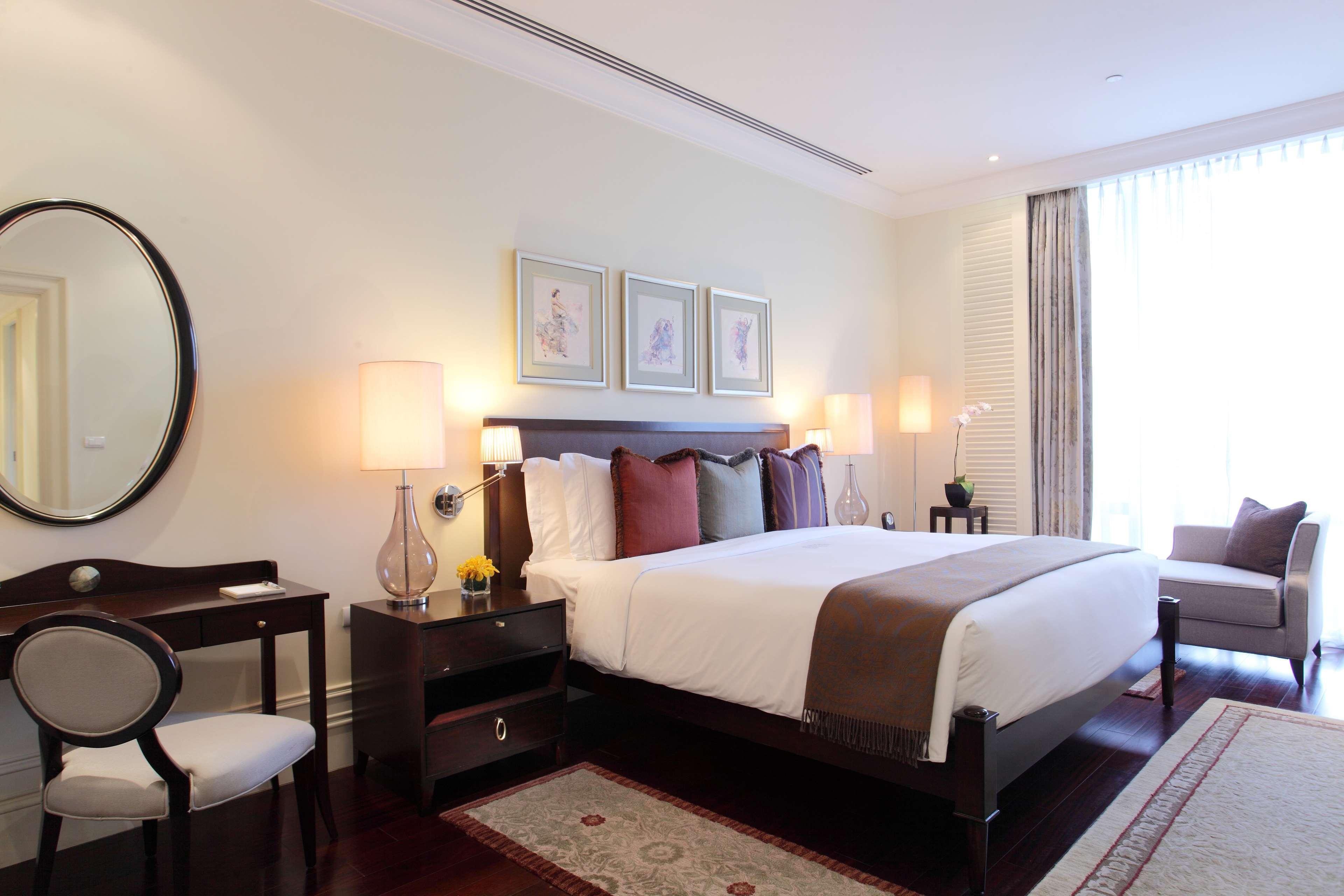 Raffles Makati Hotel Makati City Bagian luar foto