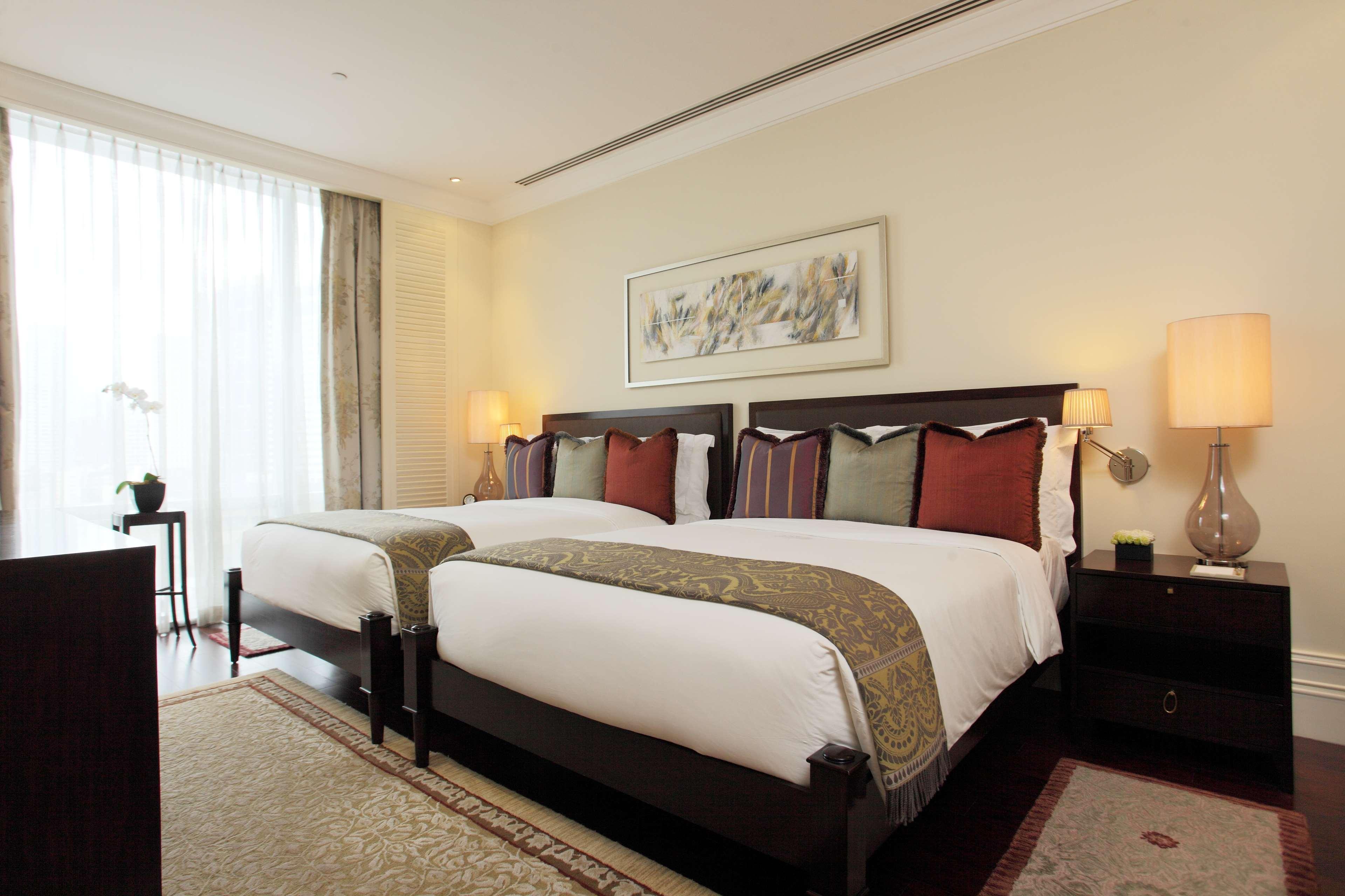 Raffles Makati Hotel Makati City Bagian luar foto