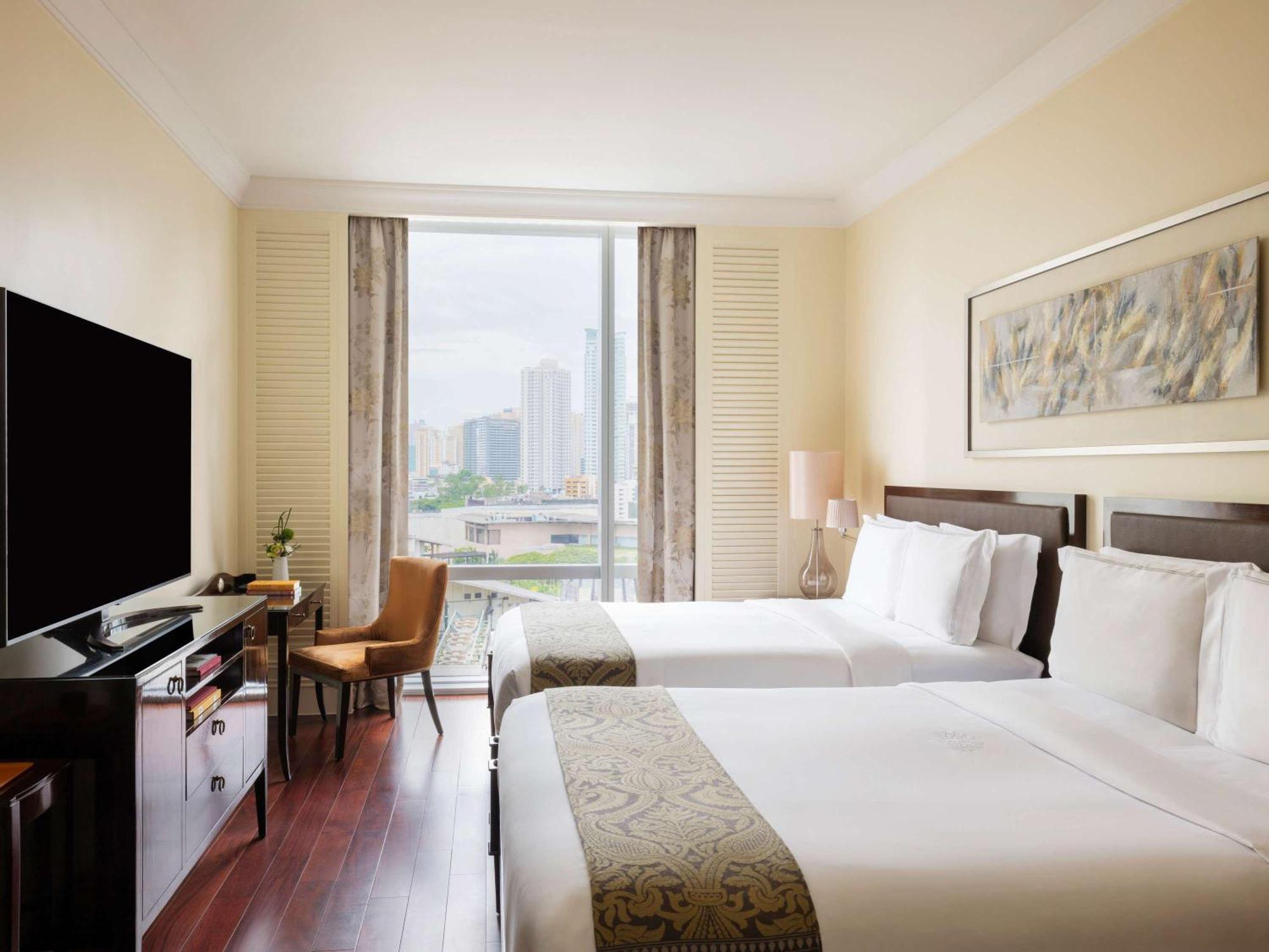 Raffles Makati Hotel Makati City Bagian luar foto