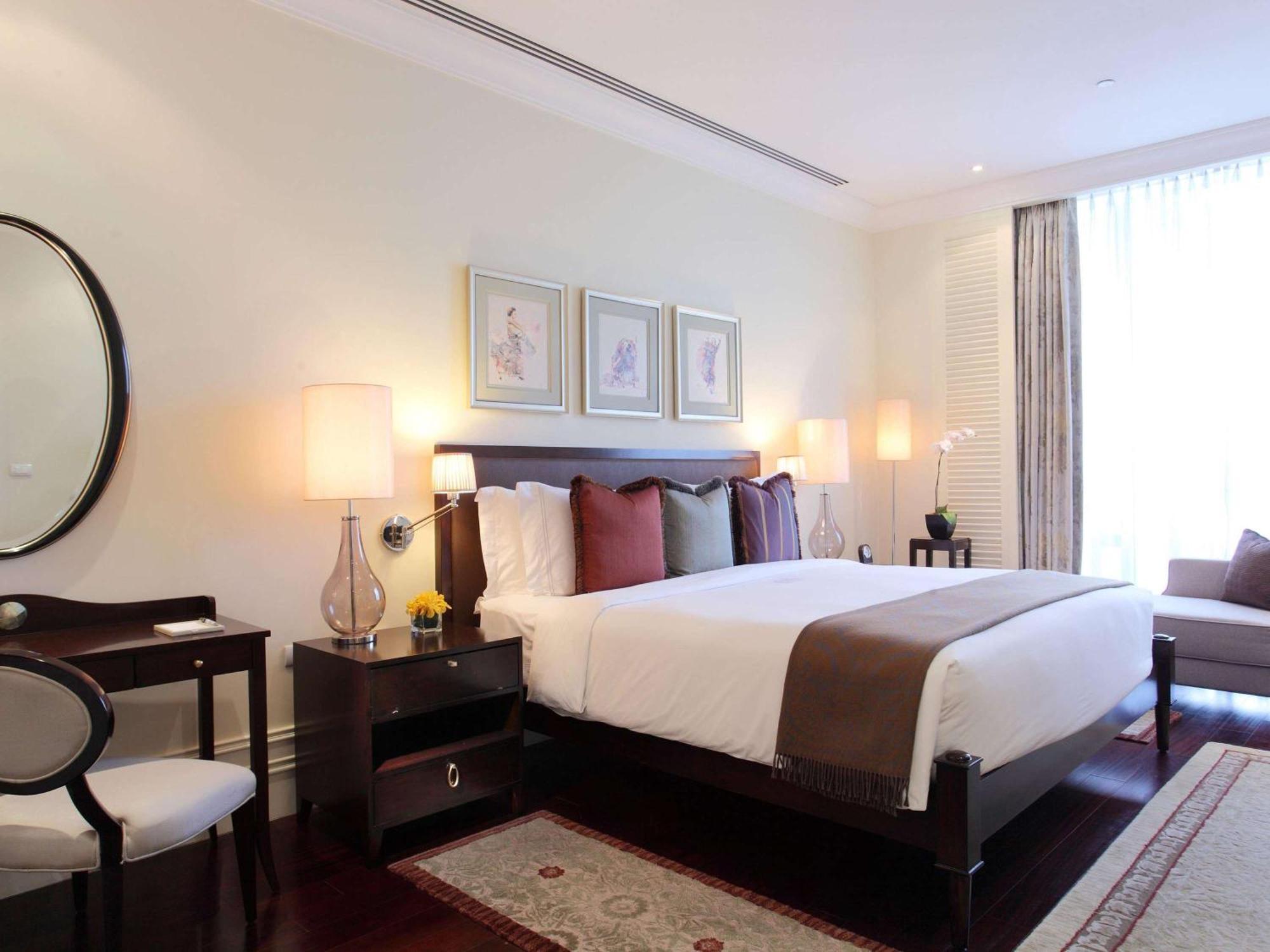 Raffles Makati Hotel Makati City Bagian luar foto