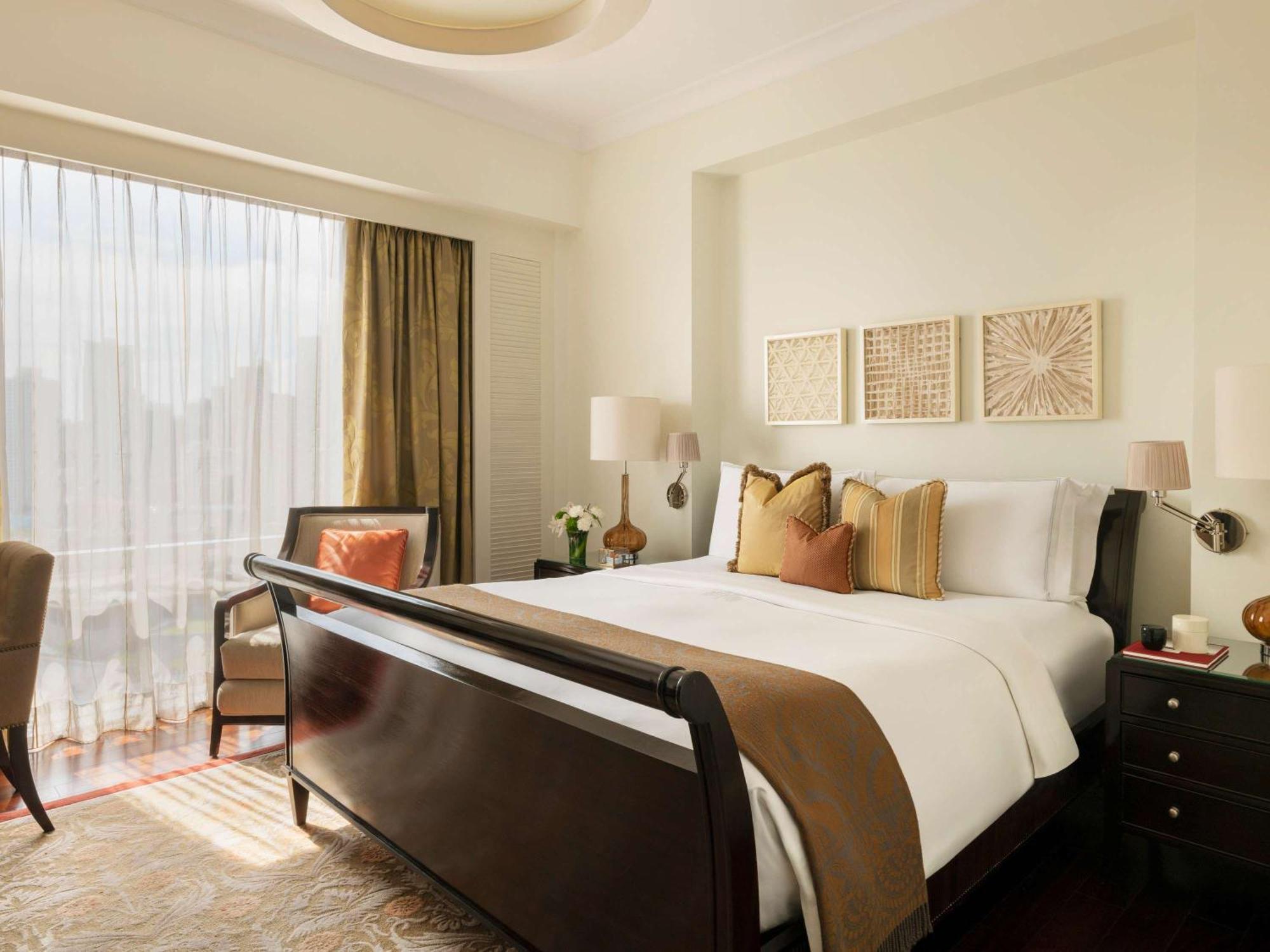Raffles Makati Hotel Makati City Bagian luar foto