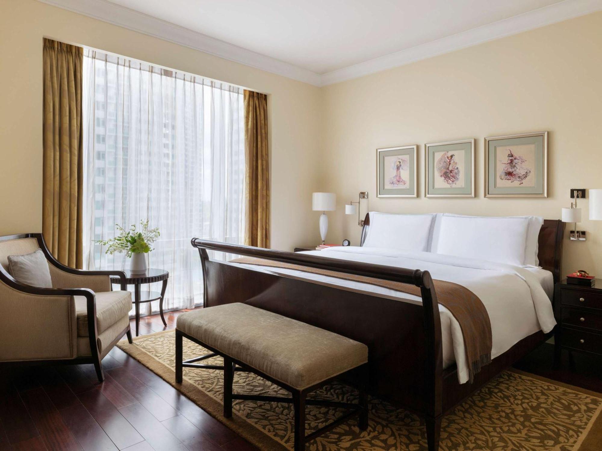 Raffles Makati Hotel Makati City Bagian luar foto