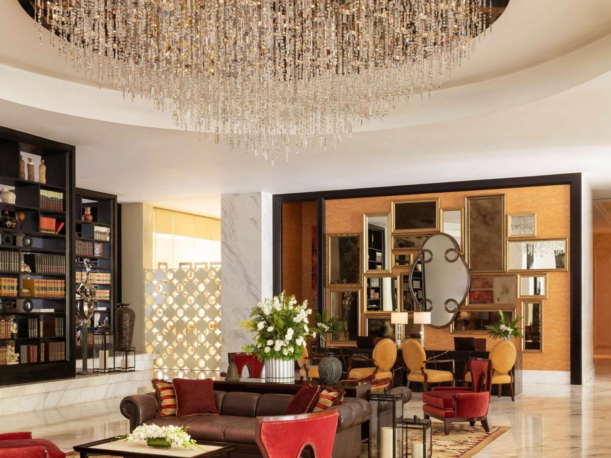 Raffles Makati Hotel Makati City Bagian luar foto